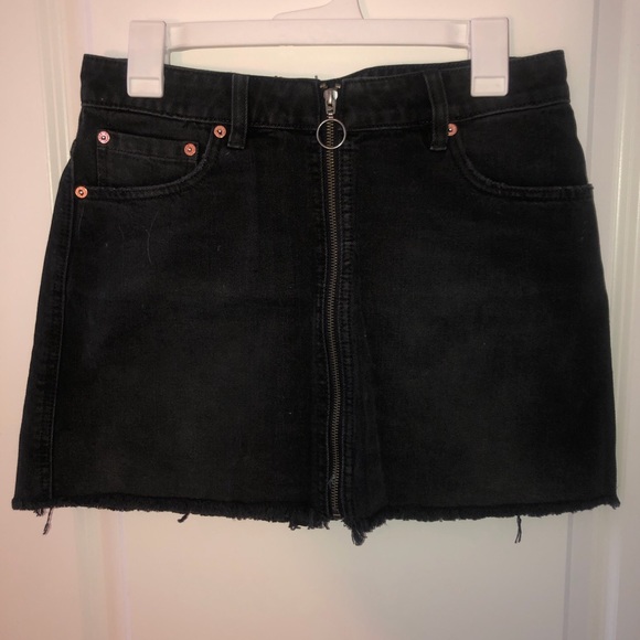 Free People- O ring mini skirt - Picture 2 of 3
